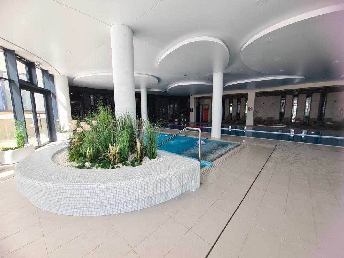 Polanki Aqua Apartamenty Nielimitowany Dostep Do Basenow Parking Free Kołobrzeg Esterno foto